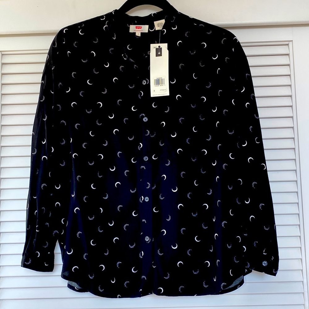 NWT Levi’s size S deep black moon pattern flowy blouse